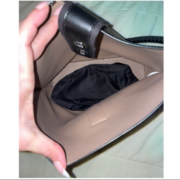 NWT TOPSHOP LEATHER LARGE BEAUTIFUL BAG WITH SILVER TURN LOCK & ADDITIONAL POUCH - Picture 5 of 11